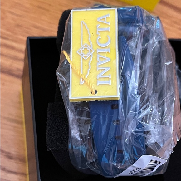 NWT - 48475 - Invicta Racing Men's Black and Blue Watch - Picture 7 of 7